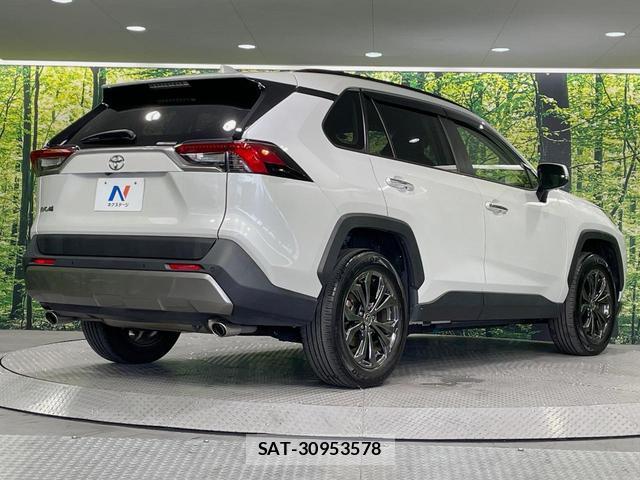 Toyota RAV4 2023-05 8726547-16