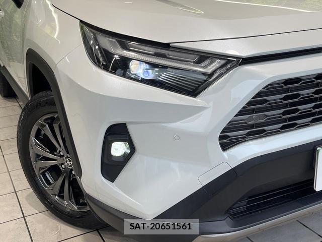 Toyota RAV4 2023-02 8727249-11