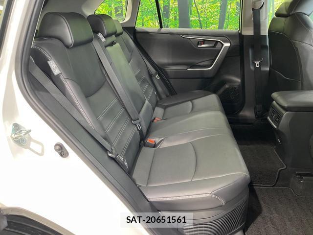 Toyota RAV4 2023-02 8727249-8