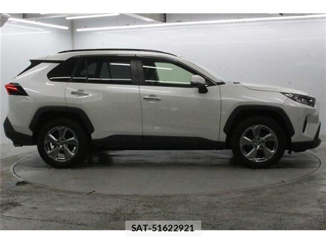 Toyota RAV4 2020-06 8727915-2