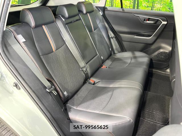 Toyota RAV4 2023-01 8728186-8