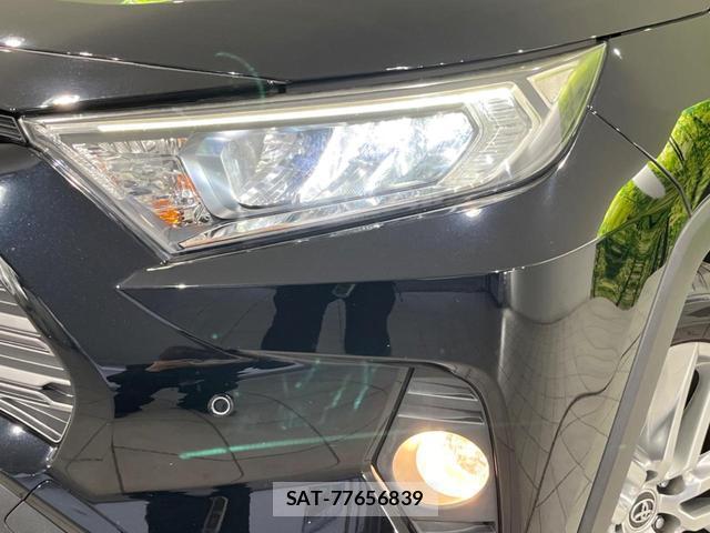 Toyota RAV4 2019-06 8728556-11