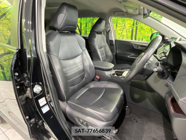 Toyota RAV4 2019-06 8728556-7
