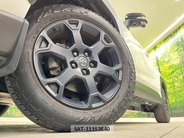 Toyota RAV4 2021-04 8728653-12