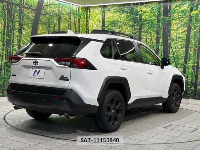 Toyota RAV4 2021-04 8728653-16
