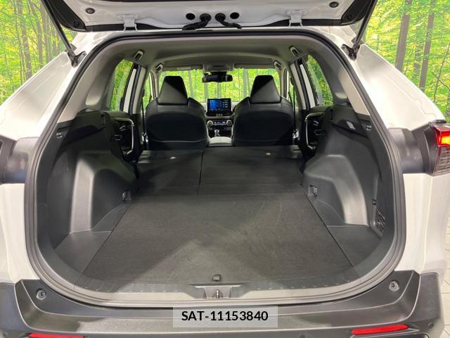 Toyota RAV4 2021-04 8728653-9