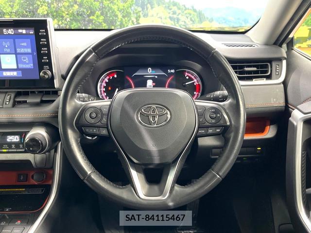 Toyota RAV4 2021-11 8728748-10