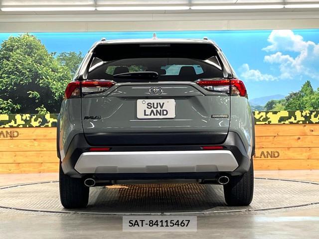 Toyota RAV4 2021-11 8728748-14