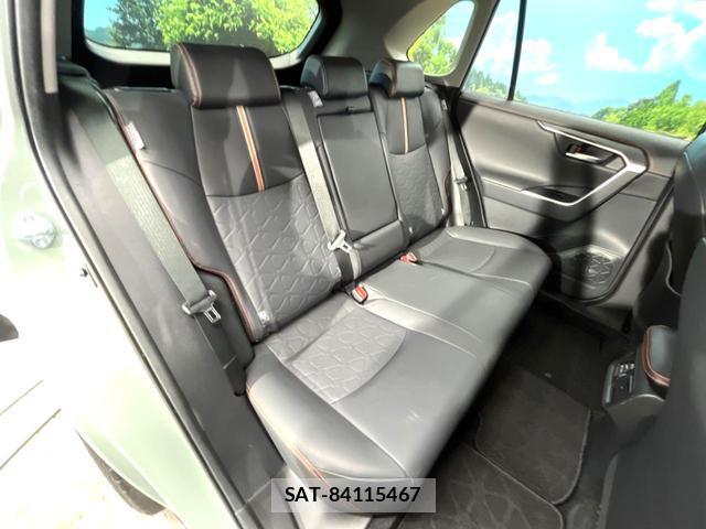 Toyota RAV4 2021-11 8728748-8