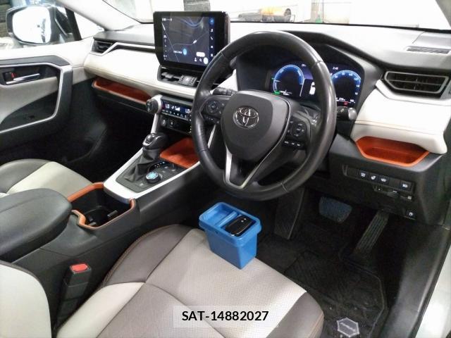 Toyota RAV4 2023-01 8729371-2