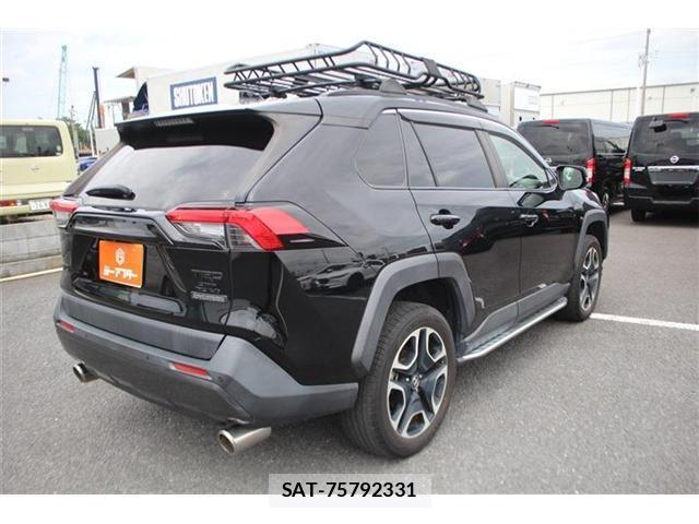Toyota RAV4 2020-06 8729830-12