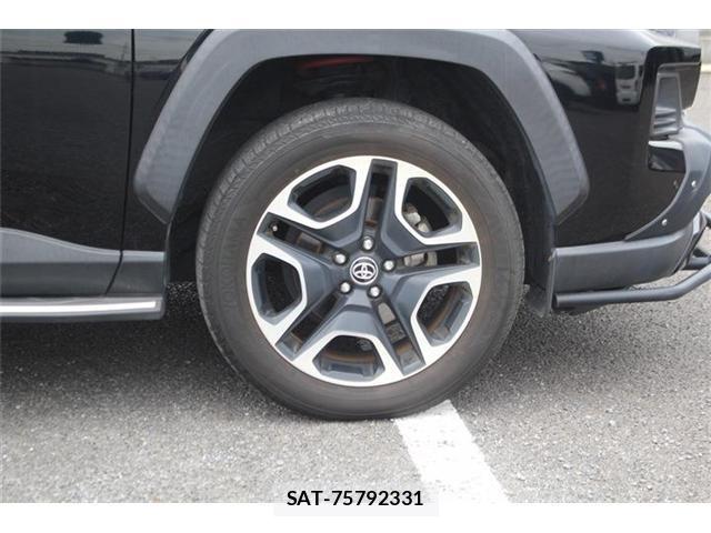 Toyota RAV4 2020-06 8729830-14