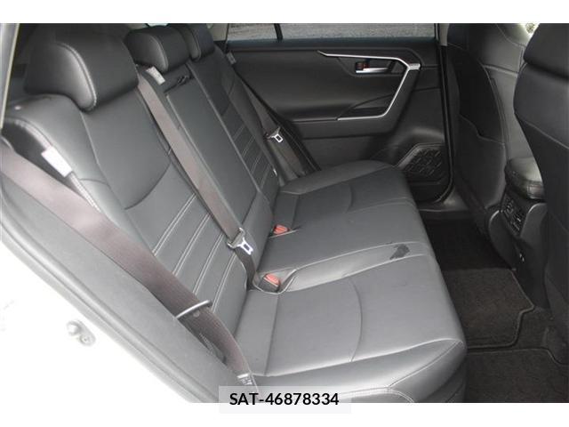 Toyota RAV4 2020-03 8729837-18