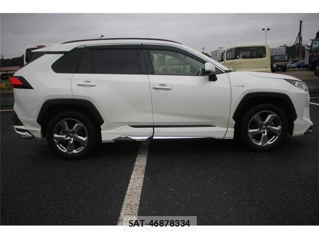 Toyota RAV4 2020-03 8729837-8
