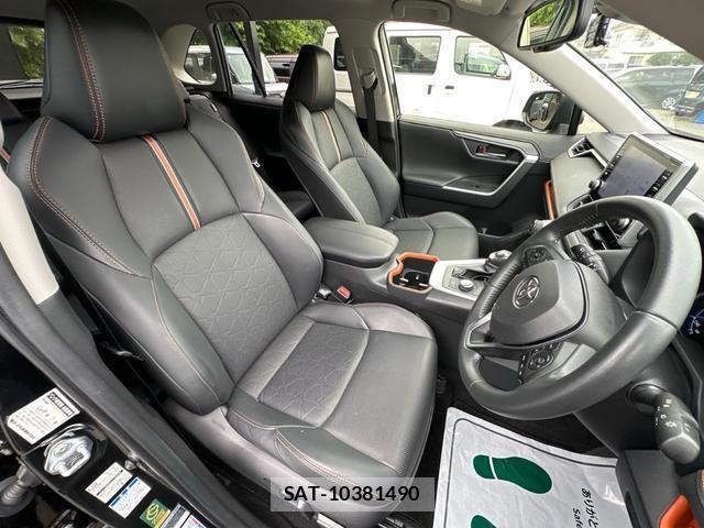 Toyota RAV4 2022-08 8729880-10