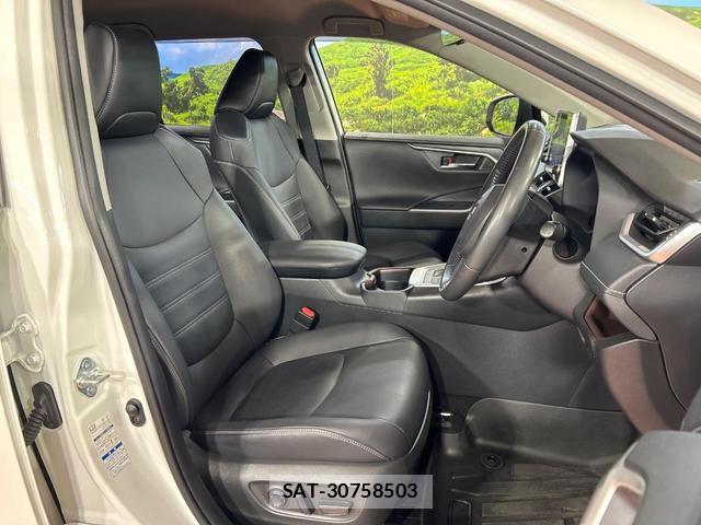 Toyota RAV4 2021-01 8730254-7