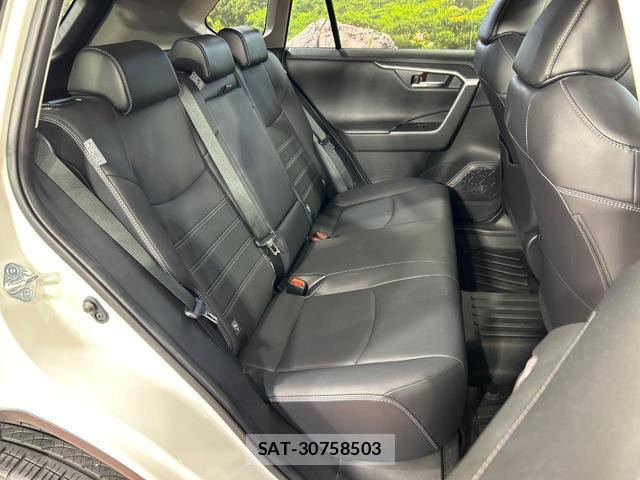 Toyota RAV4 2021-01 8730254-8