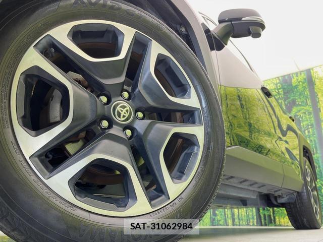 Toyota RAV4 2019-12 8730889-12