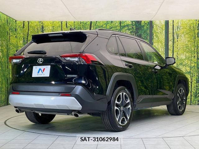 Toyota RAV4 2019-12 8730889-16