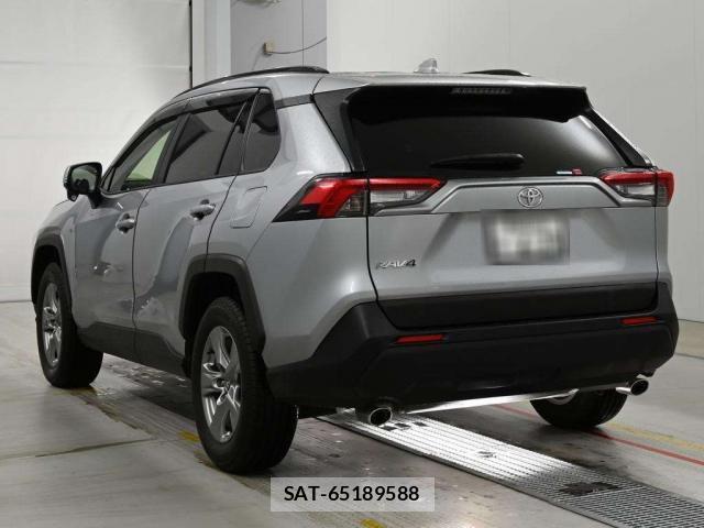 Toyota RAV4 2023-08 8731085-1