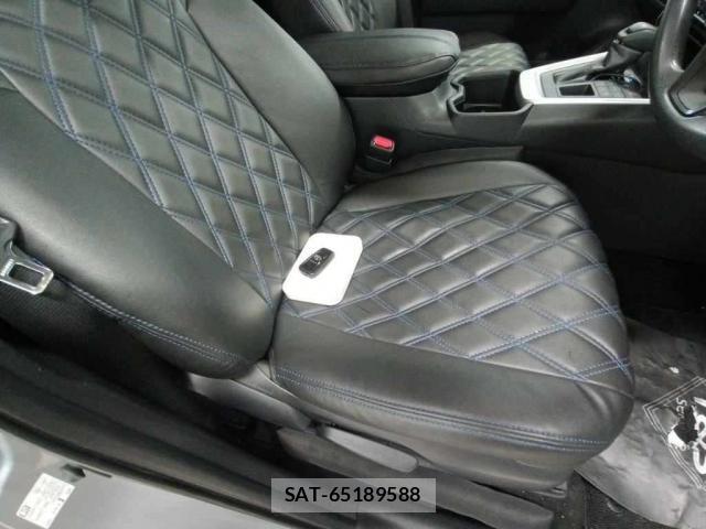 Toyota RAV4 2023-08 8731085-8