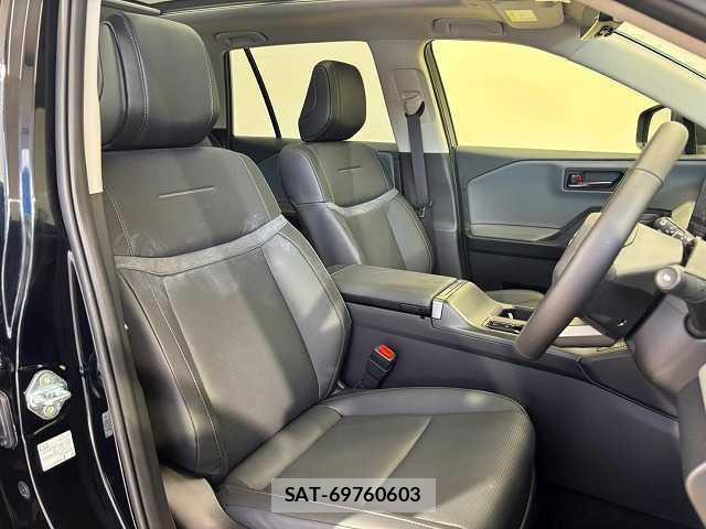 Toyota RAV4 2026-05 8731384-10