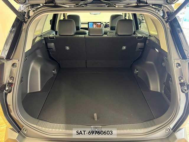 Toyota RAV4 2026-05 8731384-12
