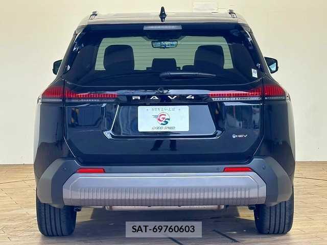 Toyota RAV4 2026-05 8731384-15