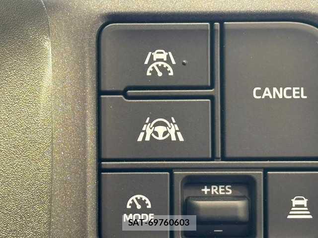 Toyota RAV4 2026-05 8731384-6