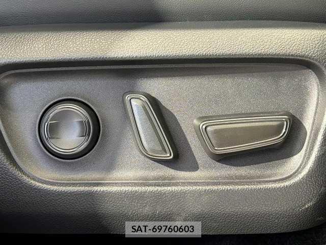 Toyota RAV4 2026-05 8731384-7