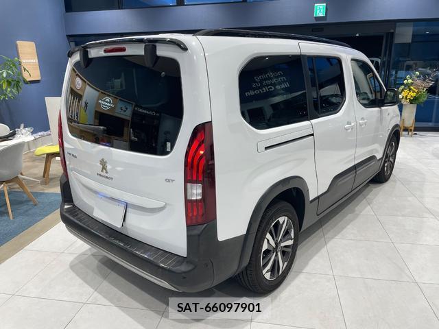 Peugeot Rifter 2023-12 8725924-11
