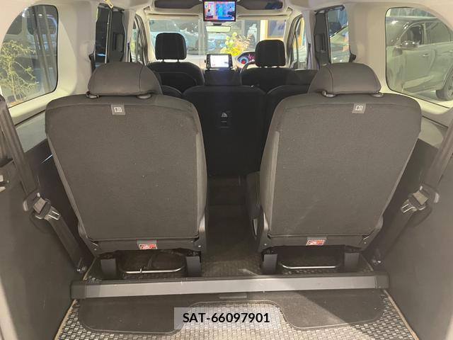 Peugeot Rifter 2023-12 8725924-12