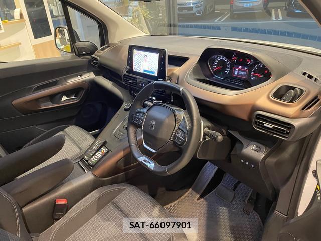 Peugeot Rifter 2023-12 8725924-3