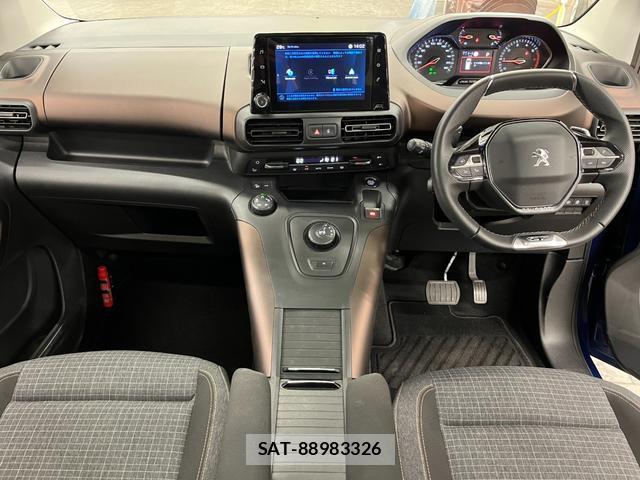 Peugeot Rifter 2021-07 8731083-2