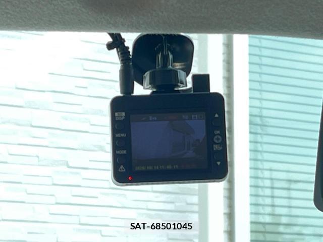 Toyota ROOMY 2018-05 8727118-4