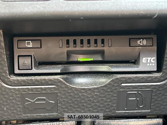 Toyota ROOMY 2018-05 8727118-5