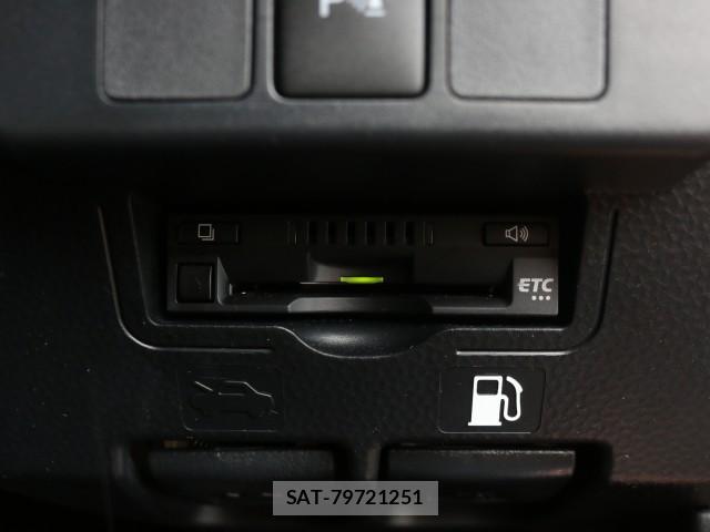 Toyota ROOMY 2021-07 8728444-16
