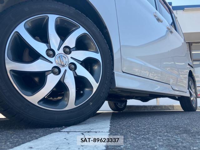 Nissan ROOX 2010-05 8726783-12