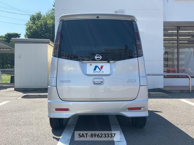 Nissan ROOX 2010-05 8726783-14