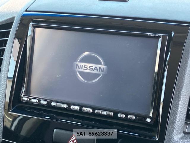 Nissan ROOX 2010-05 8726783-6