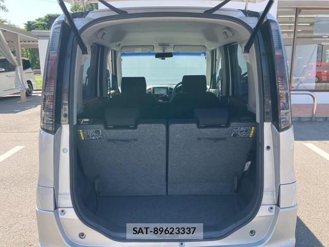 Nissan ROOX 2010-05 8726783-9