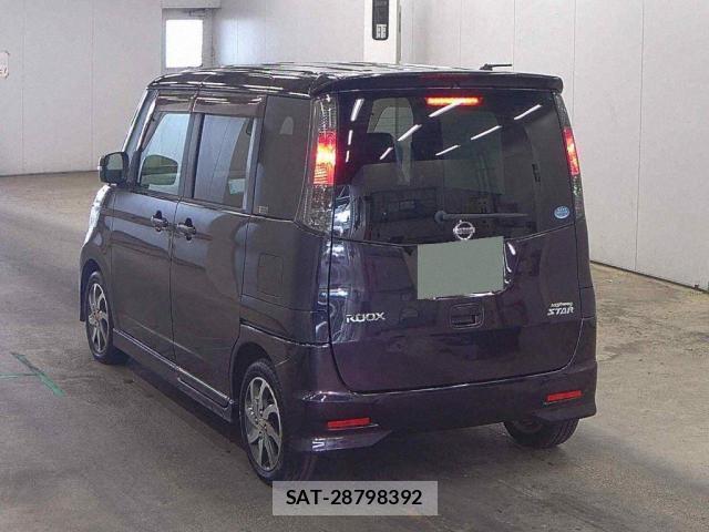 Nissan ROOX 2012-07 8726897-1