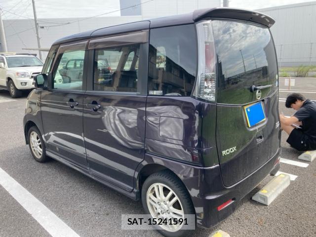 Nissan ROOX 2010-05 8727501-1