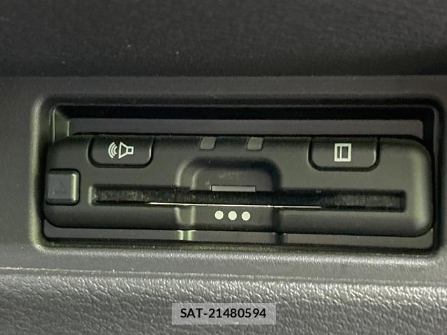 Nissan ROOX 2021-09 8727702-5