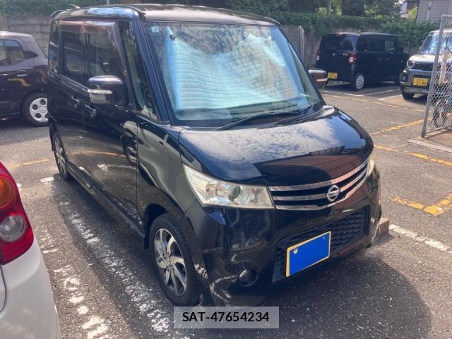 Nissan ROOX 2011-01 8727933-0
