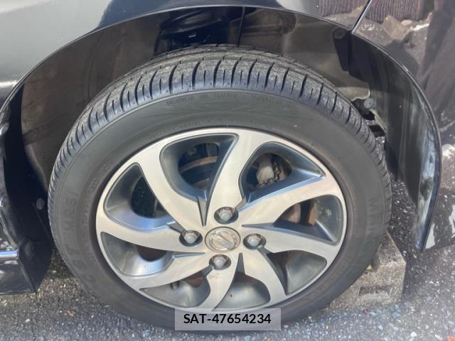 Nissan ROOX 2011-01 8727933-12