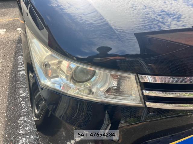 Nissan ROOX 2011-01 8727933-2