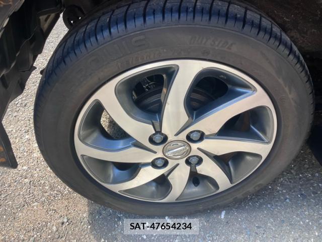 Nissan ROOX 2011-01 8727933-4