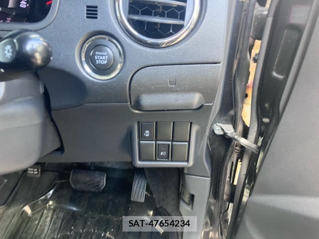 Nissan ROOX 2011-01 8727933-9