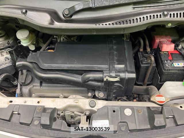 Nissan ROOX 2012-10 8728427-17